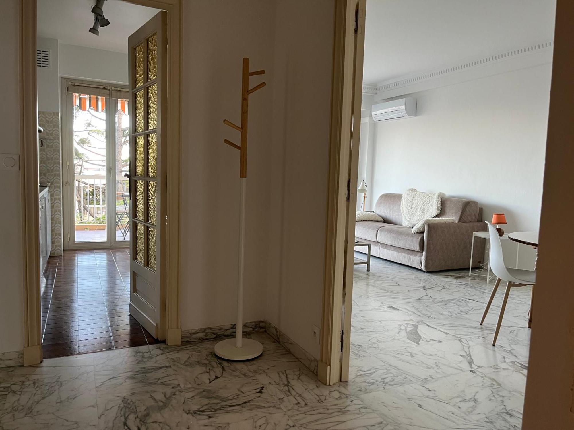 Apartment F1 Au Calme Dans La Verdure, Terrasse, Piscine Et Parking *